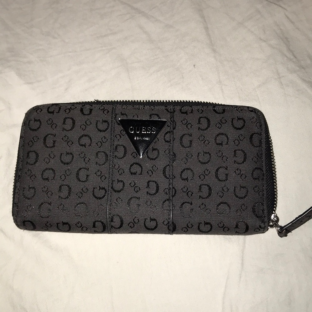 Guess wallet